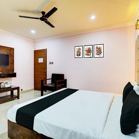 Super Townhouse Mg Road Near Commercial Street Бангалор Екстериор снимка